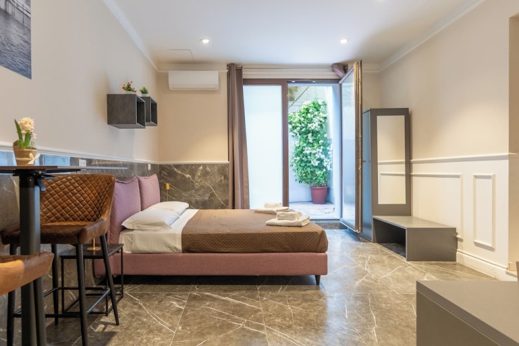 Superior Quadruple Basement room