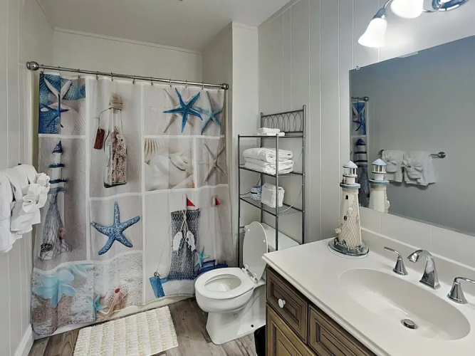 John Silver Cottage by Ryson Vacation Rentals