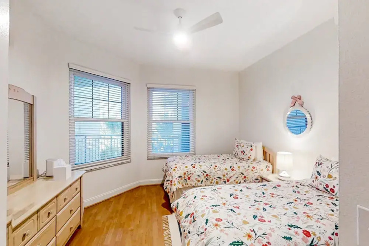 Beautiful Oceanfront Getaway W/shared Pool, Central AC, Elevator, & W/D