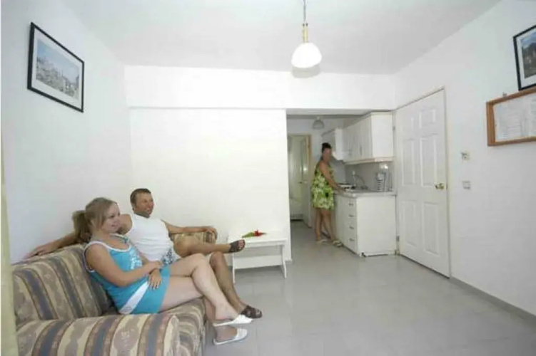 Kurt Apartments