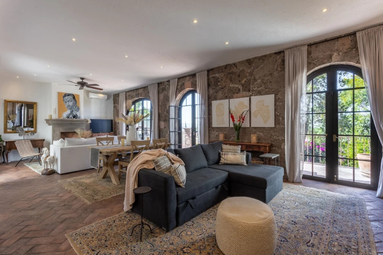 Panoramic Paradise 3BR Overlooking SMA
