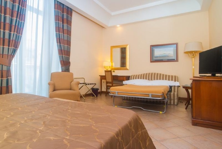 Deluxe Triple room