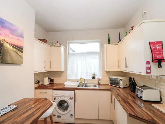 White Rose Apartment