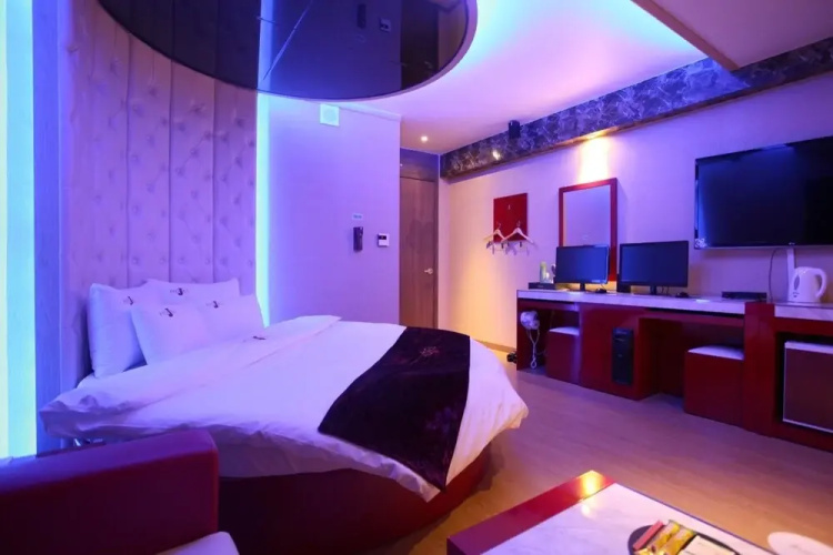 Icheon J Hotel