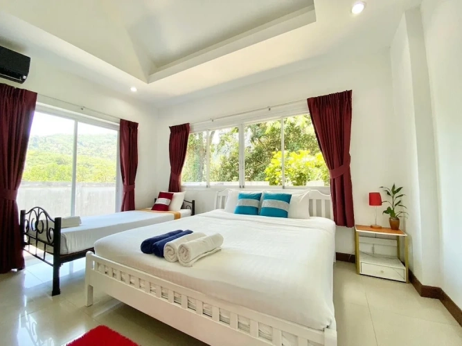 4 Bedrooms Villa