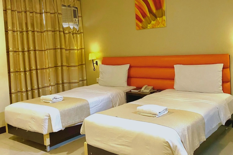 Standard Twin room
