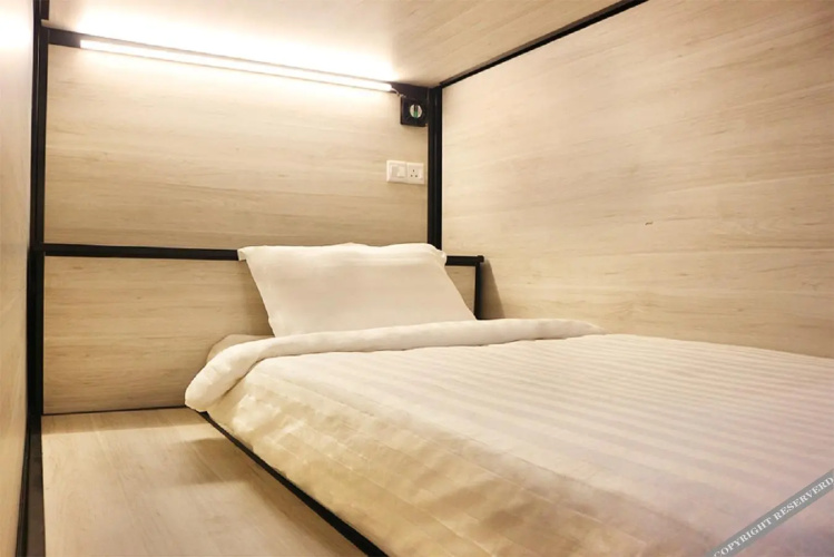1992 Capsule Hotel - Hostel
