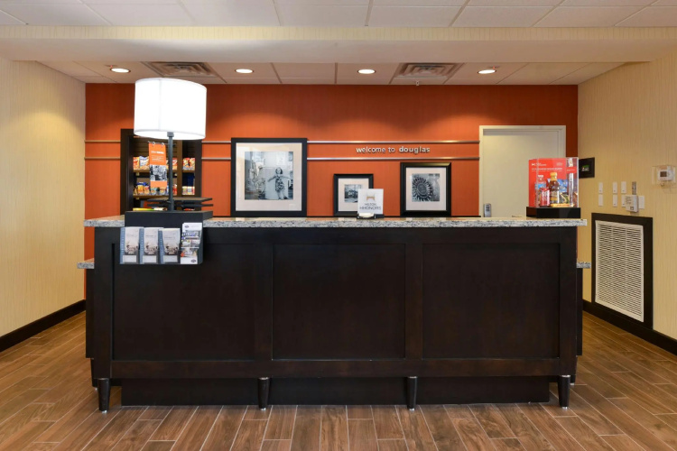 Hampton Inn & Suites Douglas