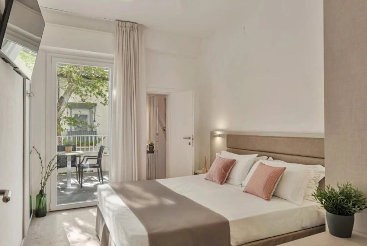 Classic Double room with balcony and with city view