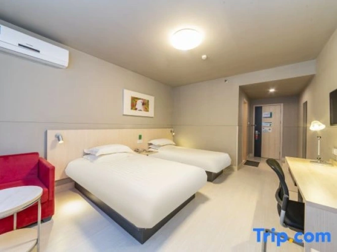 Superior Twin room with view