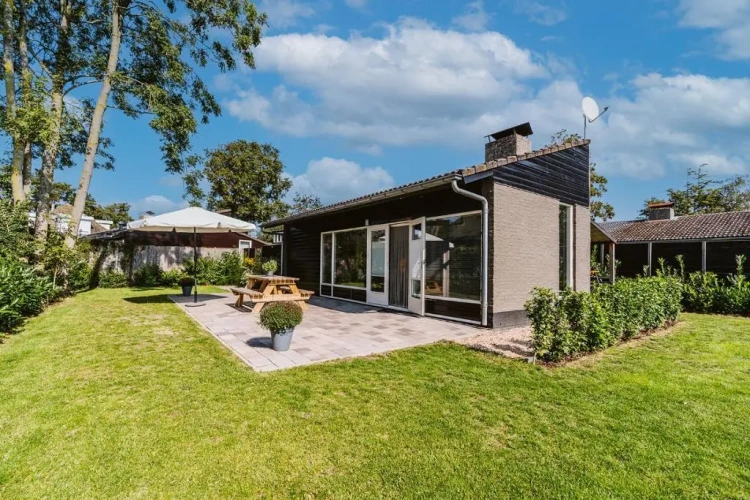 2 Bedrooms Cottage