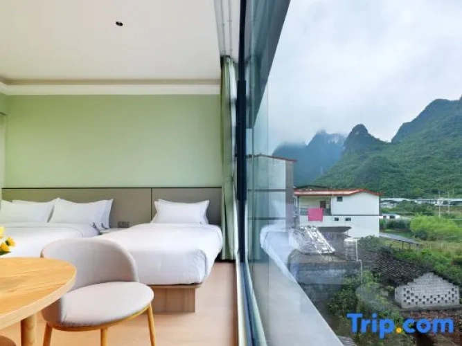 Standard Twin Family room with mountain view