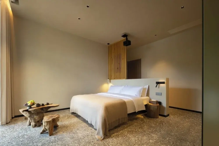 Classic Double room with courtyard view