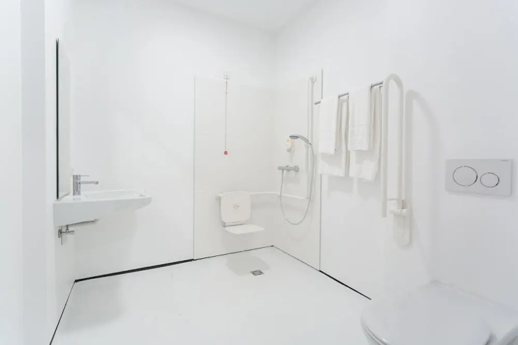 sHome Self-Check-in Hotel Graz