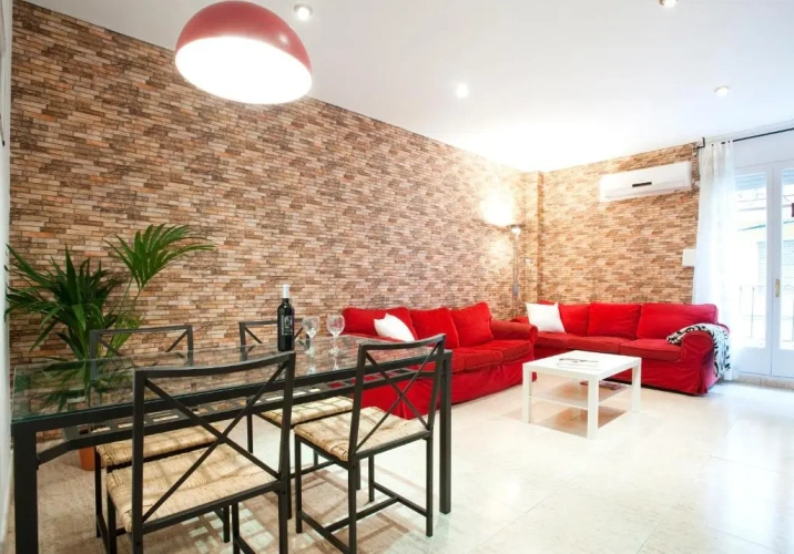 3 Bedrooms Apartment