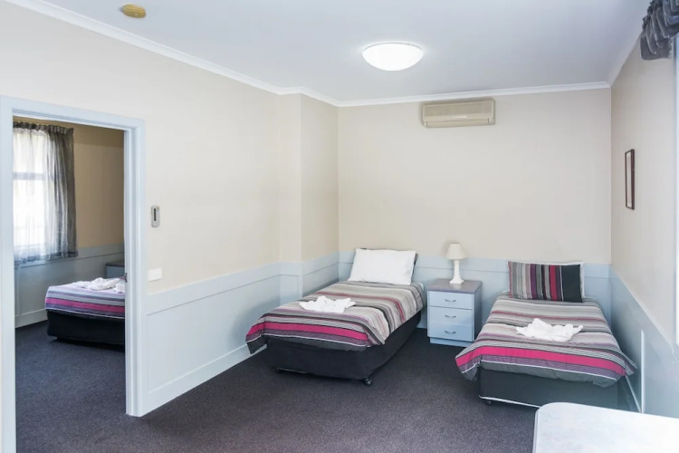 Merimbula Lakeview Hotel