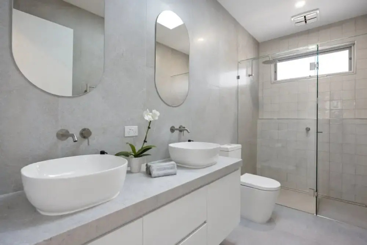 Saltwood Coastal Hamptons Luxe With Pool