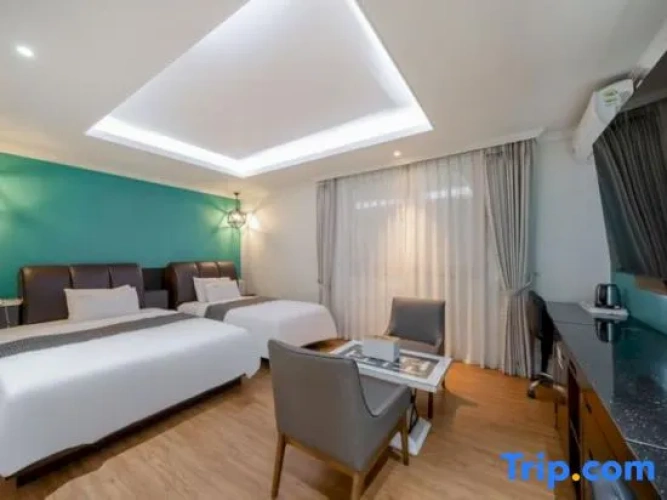 Royal Twin room