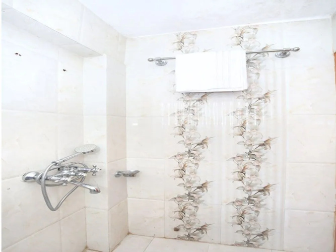 OYO 12796 Home Studios Hill View Solan