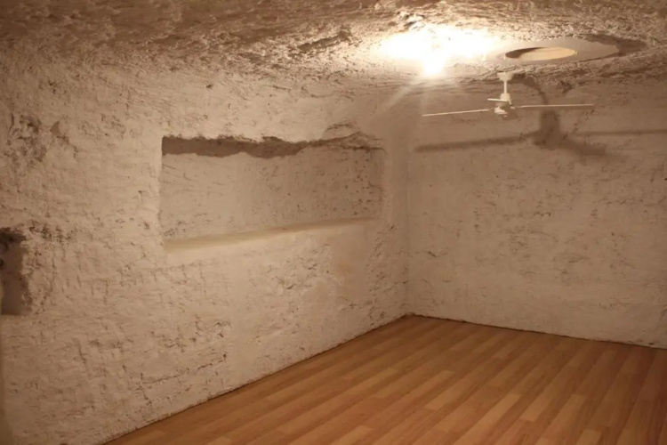 Cave Place Units