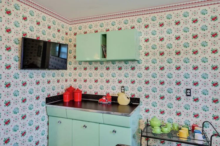 Retro-style Home in Ruston: Walkable Location!