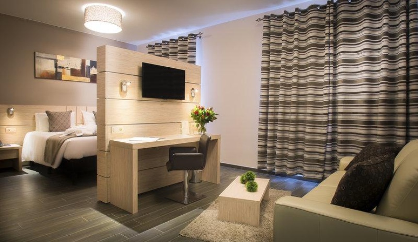 1 Bedroom Apartment