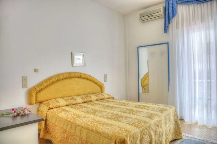 Hotel Fides