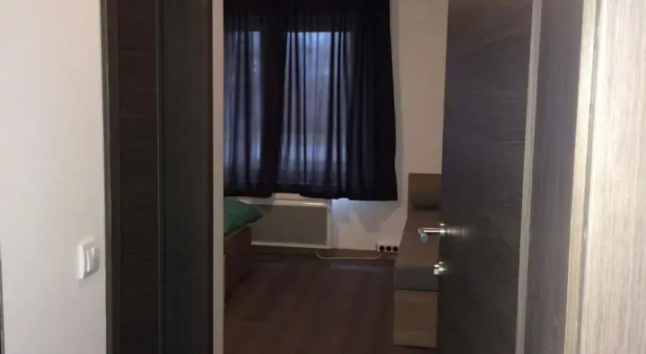 Rooms And Apartments at River