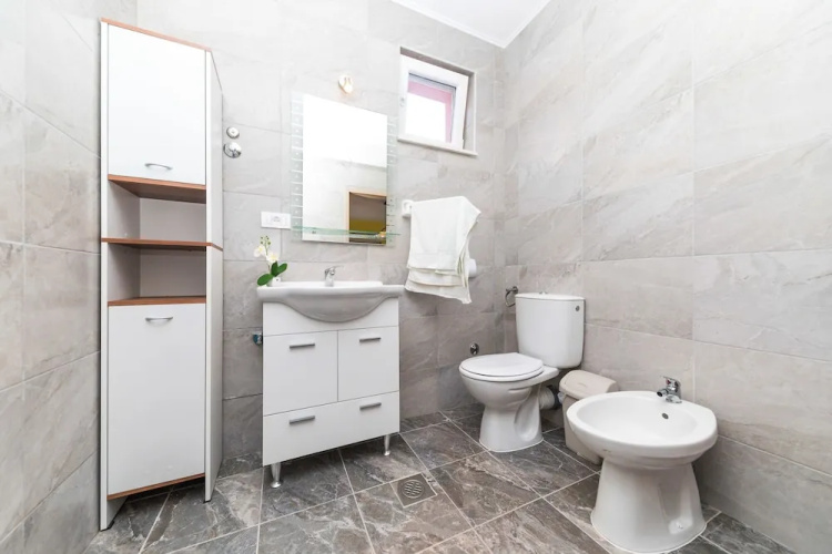 Apartments Damjan