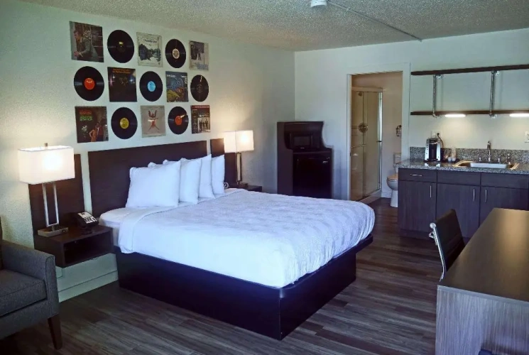 Guest rooms