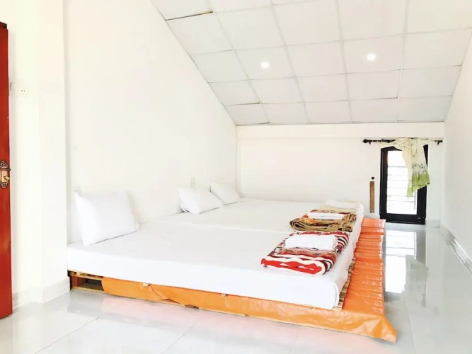 Standard Triple room with balcony