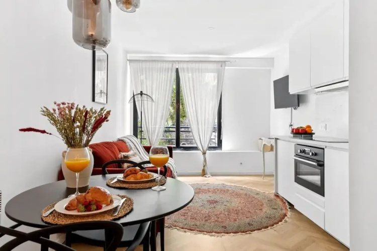 Classy 1BR - Elysee & Madeleine Area
