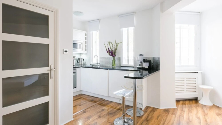 Stylish, Modern Chelsea Studio