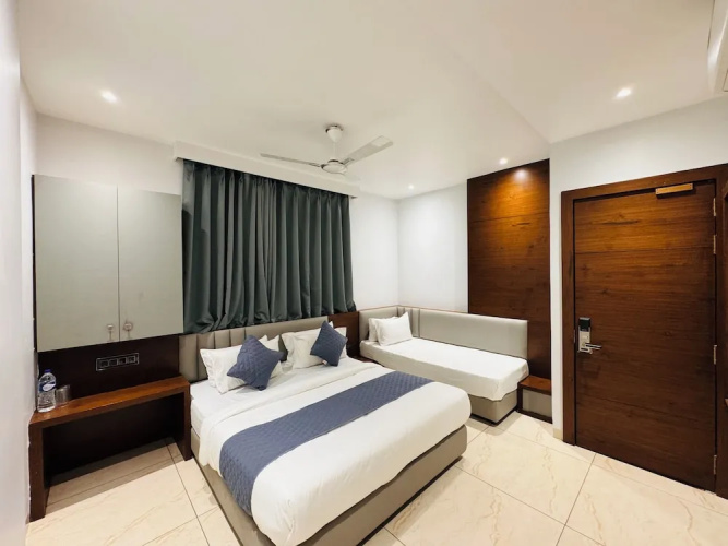 Hotel Rajdev INN