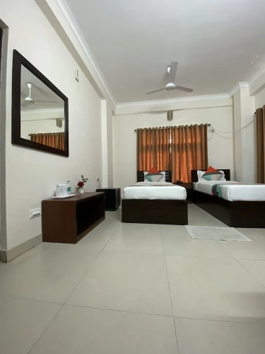 Deluxe Twin room with city view