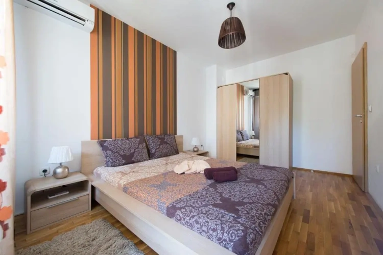 2 Bedrooms Apartment