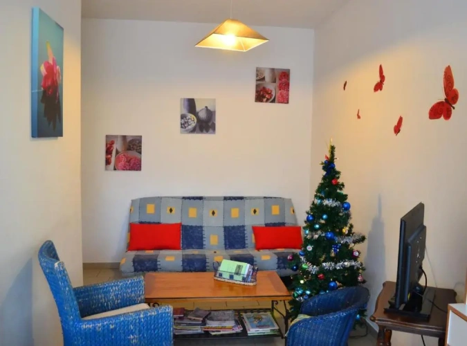 2 Bedrooms Cottage