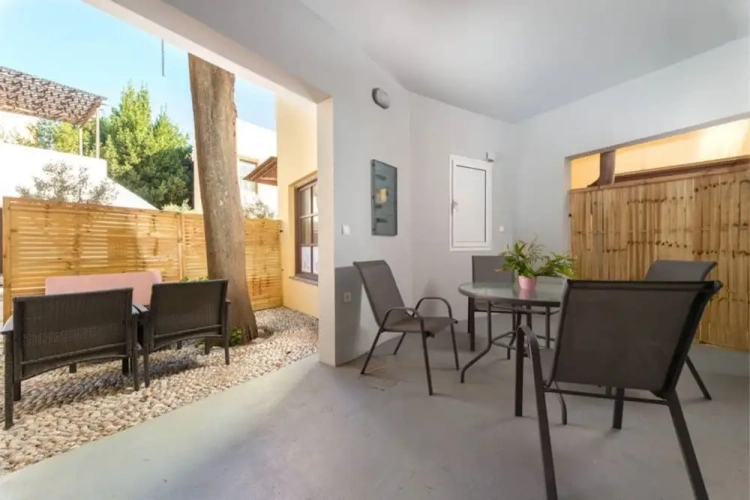 1 Bedroom Basement Suite