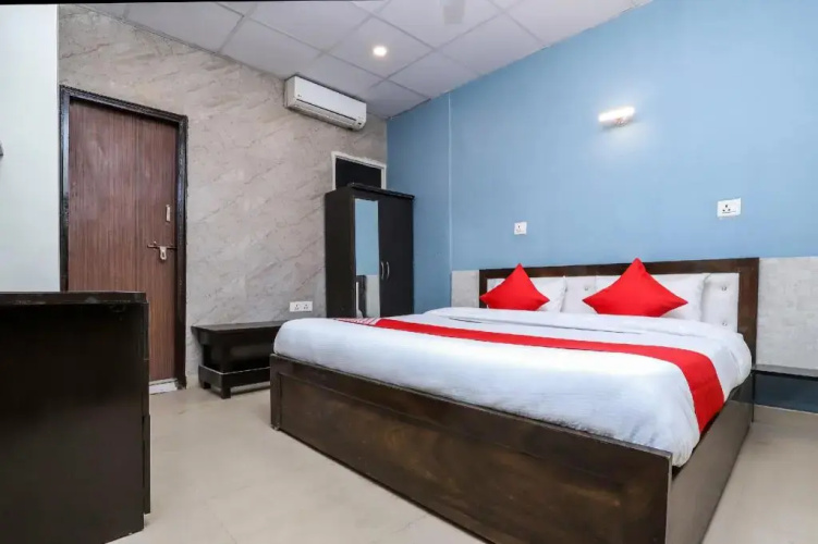 OYO 24802 Delight Stays
