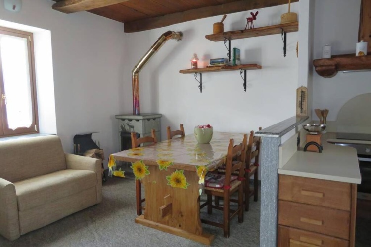 2 Bedrooms Cottage