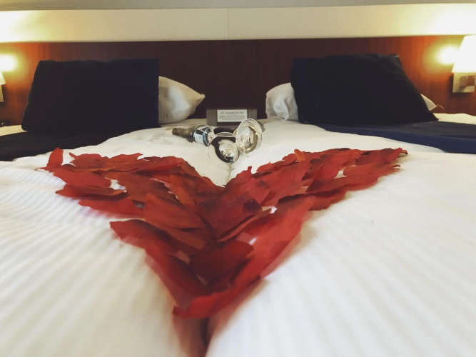 Apollo Hotel