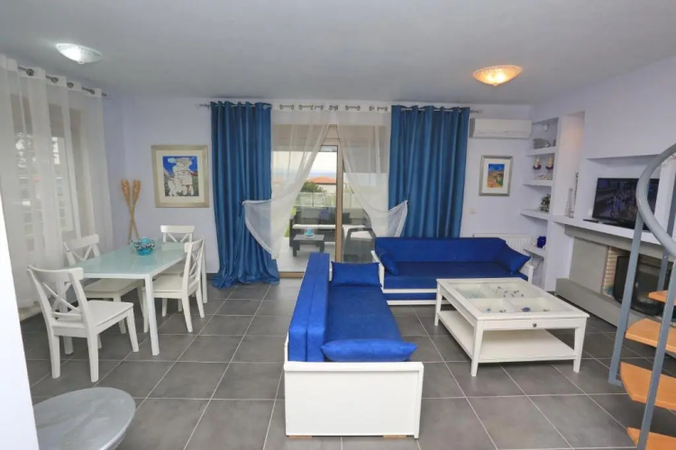 Lapis Luxury Villa