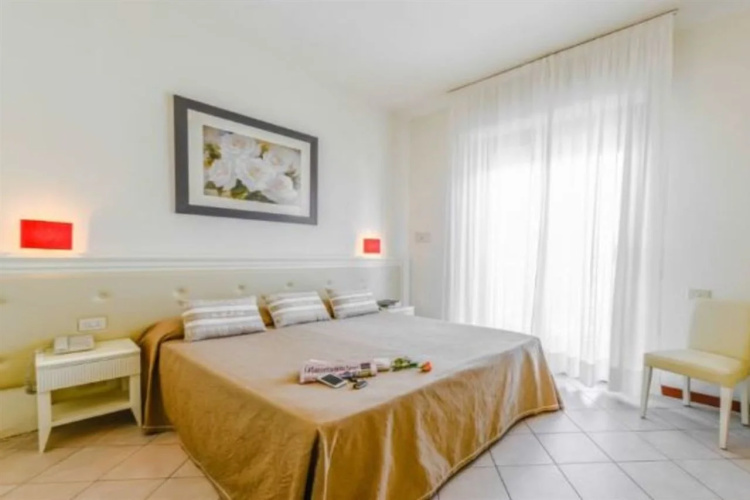 Hotel Athena
