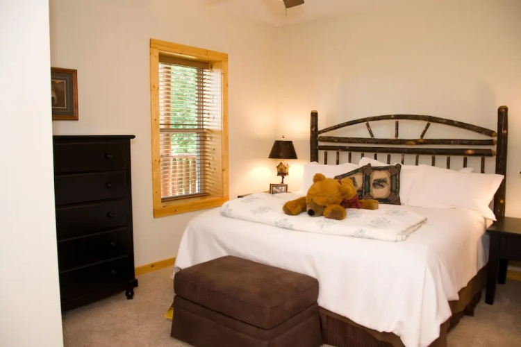 PARADISE FOUND - 3 Br Cabin