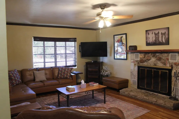 Frio Springs Lodges