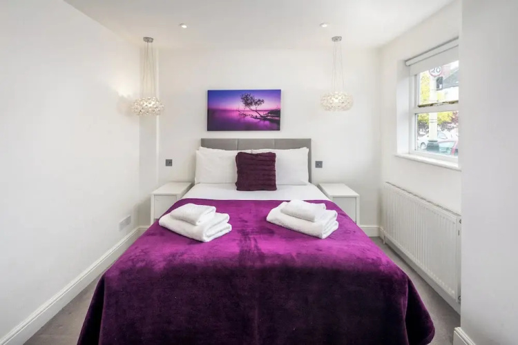 JOIVY 2-bed flat in West London