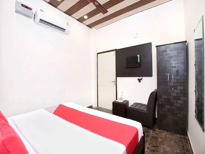 The Sitara Hotel By OYO Rooms