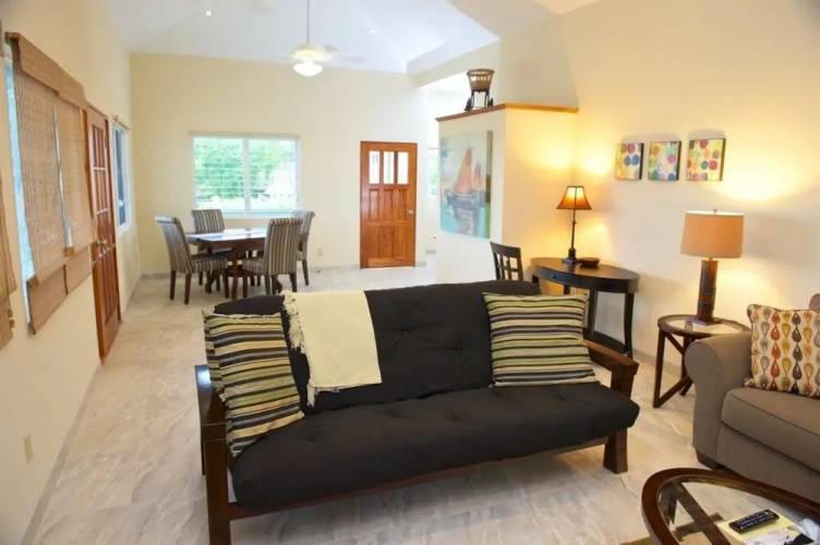 Seaglass Cottage 1st level