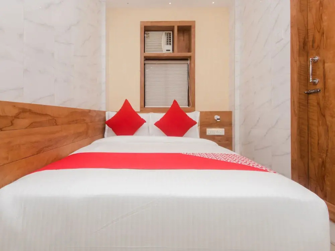 OYO 17202 Hotel Indore