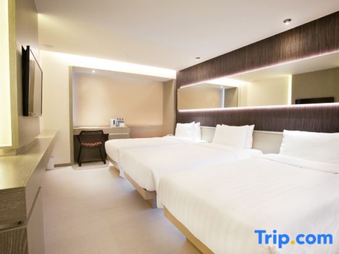 Superior Triple room